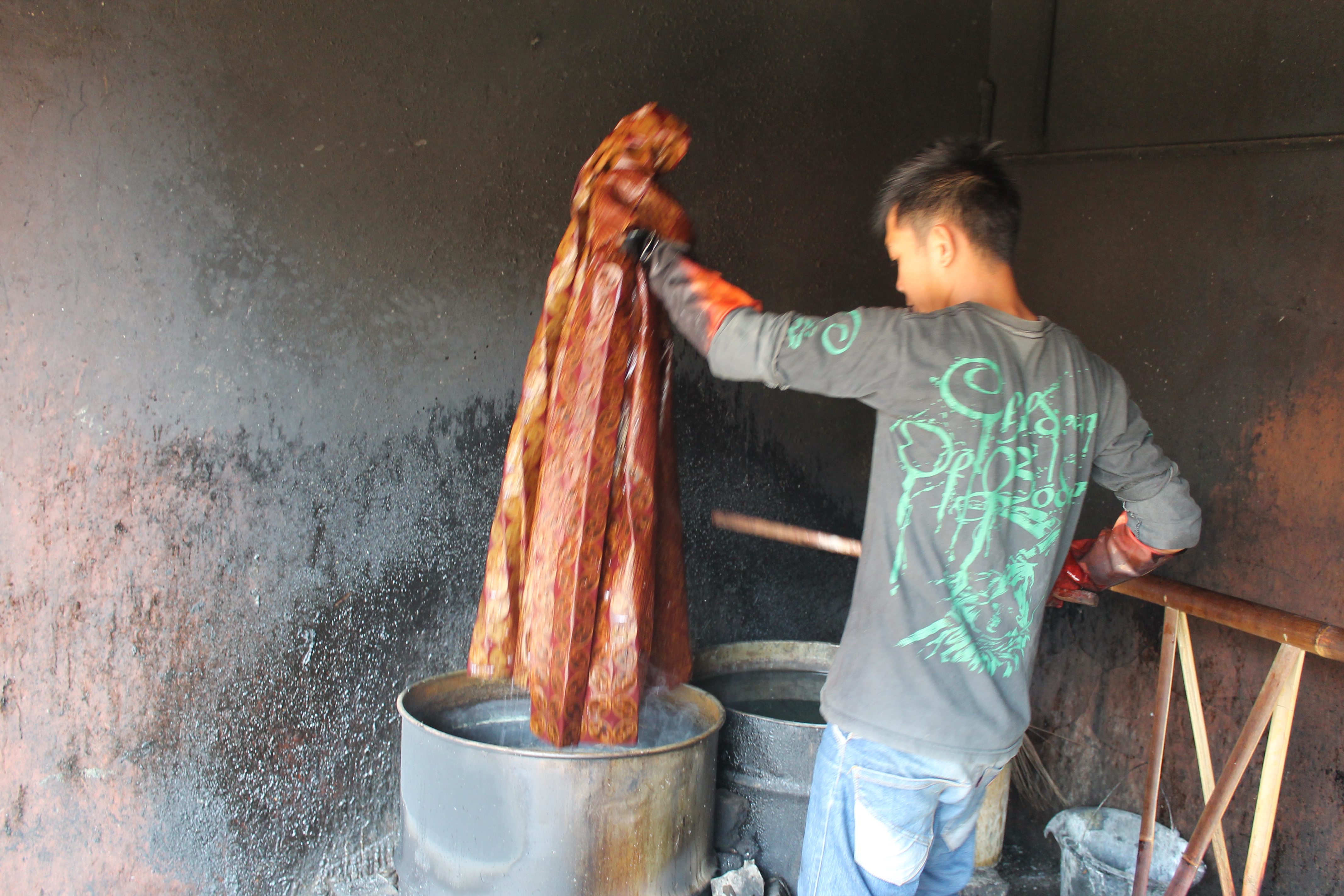 Melihat dari dekat pembuatan Batik pesisir di Pekalongan 